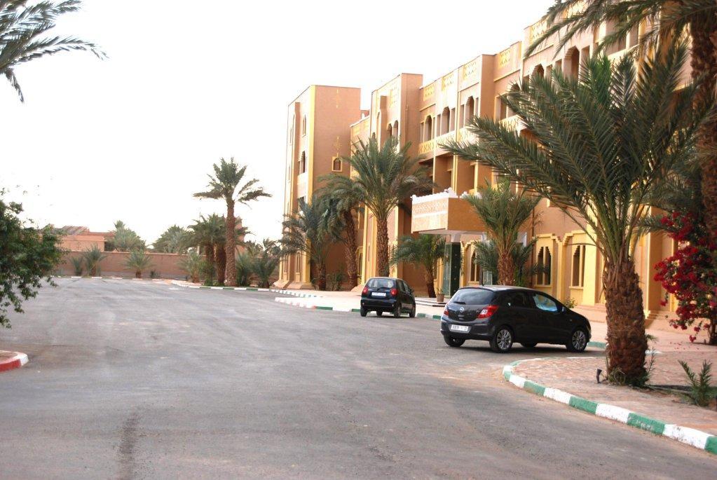El Ati Hotel Erfoud Bagian luar foto